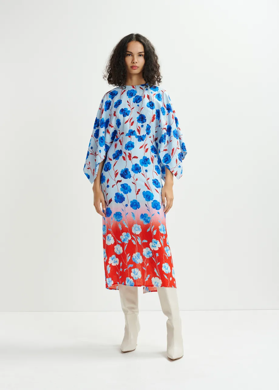 Robe mi-longue à manches kimono et imprimé fleuri bleue, rouge et blanche