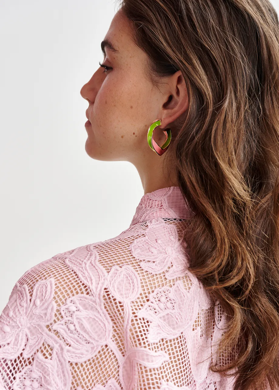 Gold, light green and light pink twisted bicolour hoop earrings