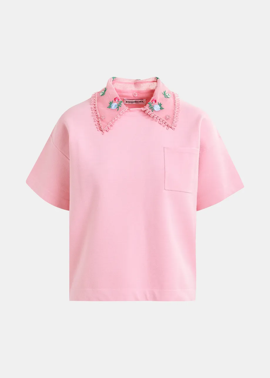 Top in maglia rosa, verde e blu con colletto in pizzo ricamato