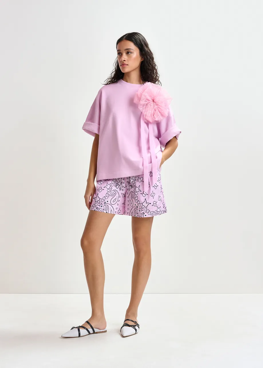 Lichtroze sweater met verwijderbare broche van mesh