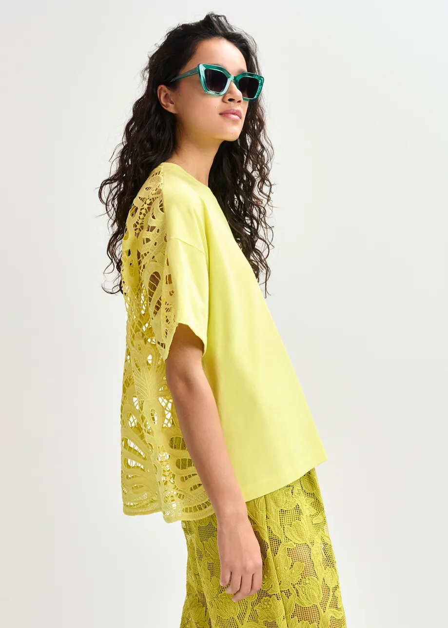 Yellow T-shirt with lace back panel