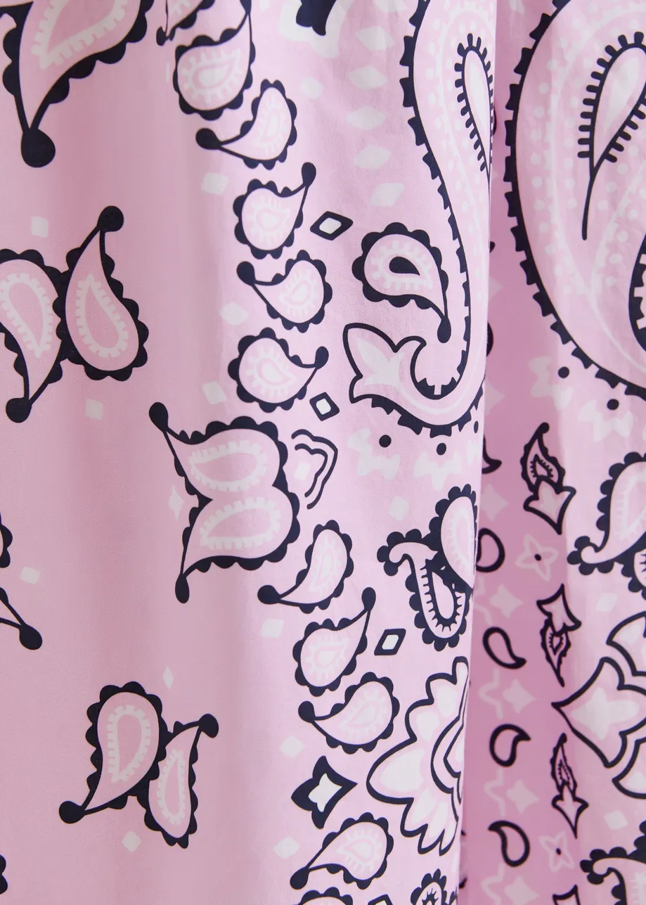Lila en zwarte wijde broek met bandanaprint