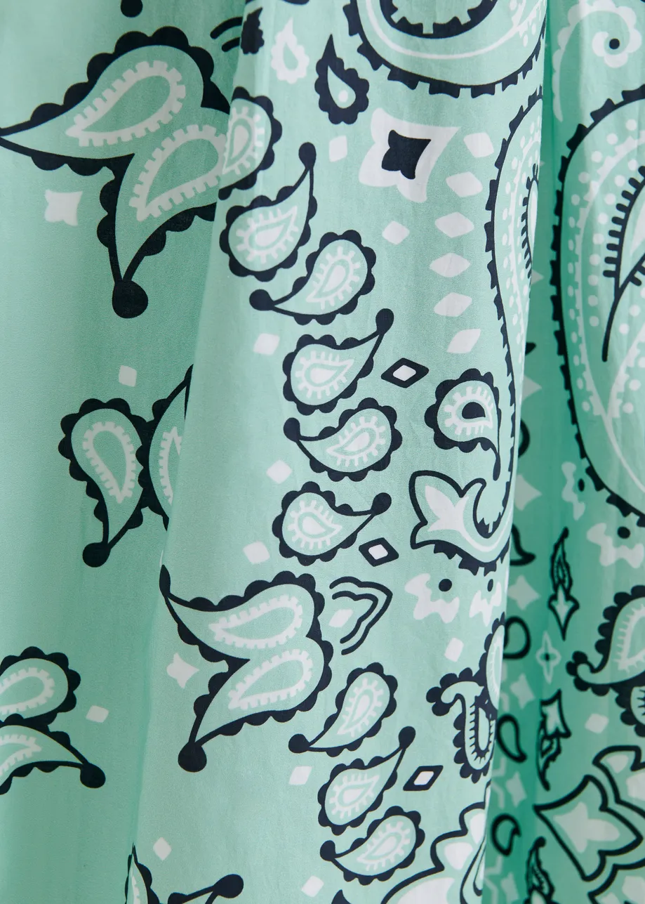 Turquoise en zwarte wijde broek met bandanaprint