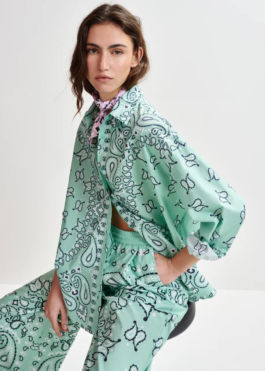 Turquoise en zwart oversized overhemd met bandanaprint