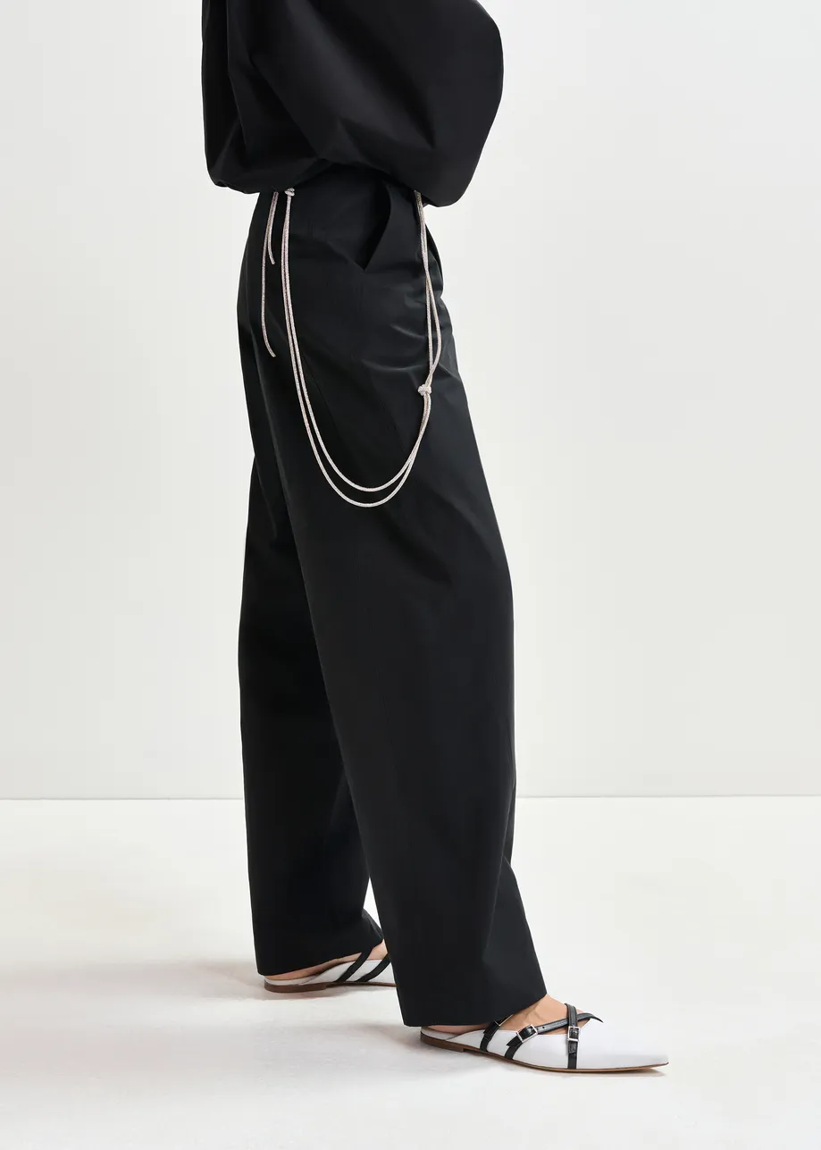 Zwarte tapse broek met strasriem