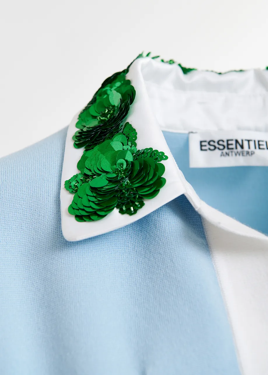 Blauwe, witte en groene polo met sierkraag