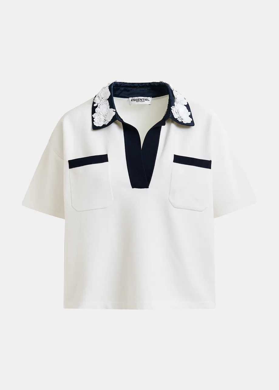 Polo con adornos de lentejuelas y cuentas, negro y blanco