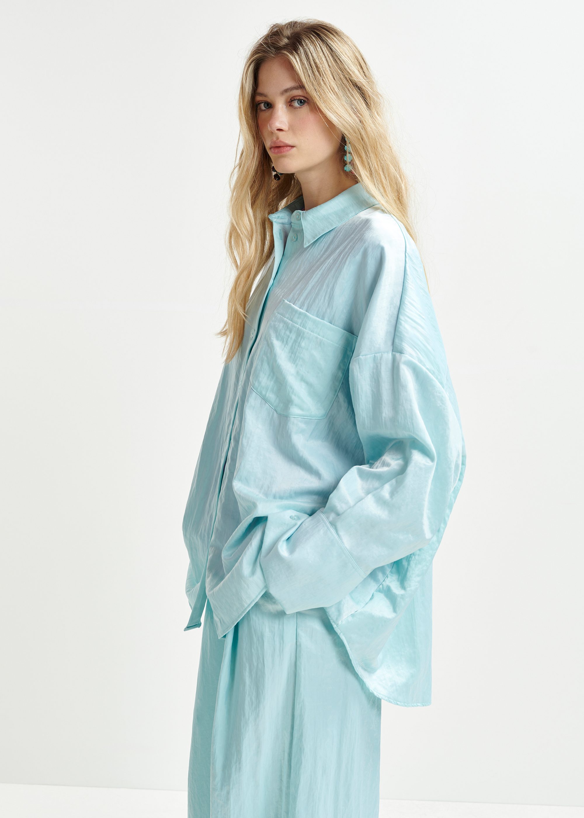 Light blue oversized satin shirt | Essentiel Antwerp United States