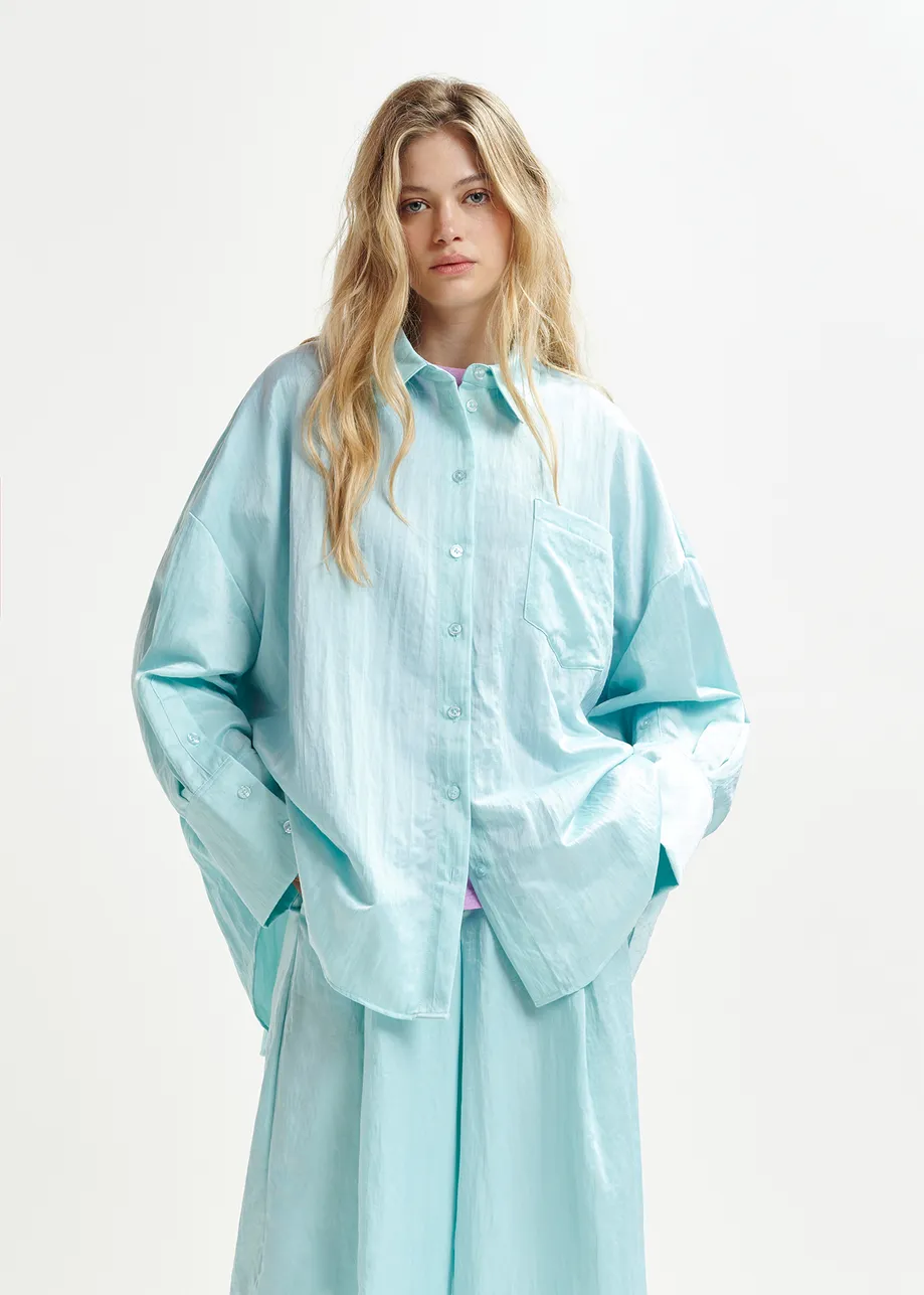 Camicia oversize azzurra in raso