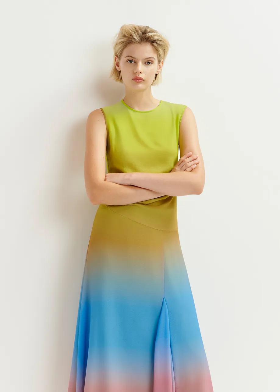 Gele, blauwe en oudroze midi-jurk met tie-dyeprint