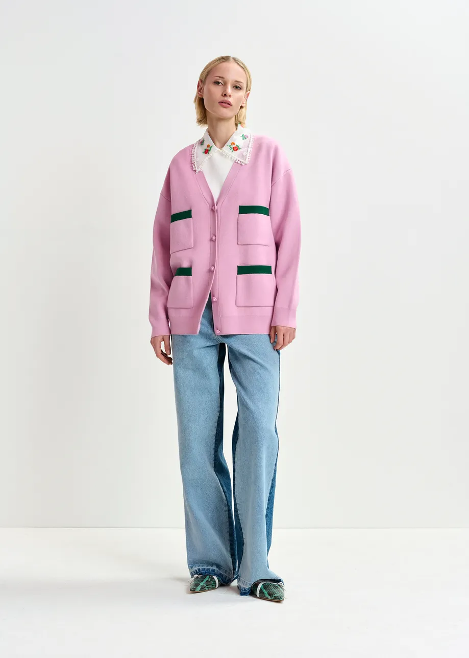 Cardigan in maglia lilla e verde scuro con finiture a contrasto