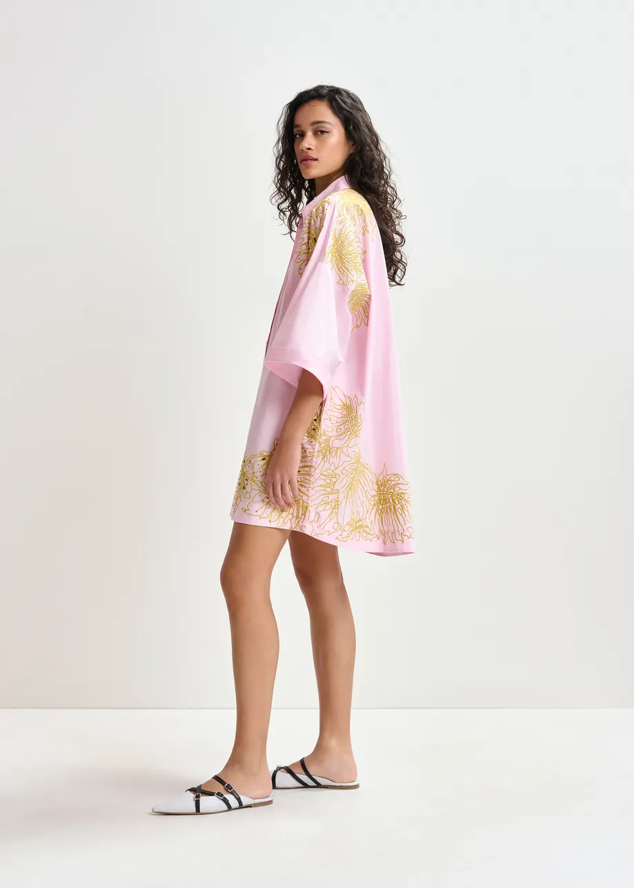 Hellrosa und goldfarbenes Baumwoll-Mini-Hemdkleid mit Blumenstickerei