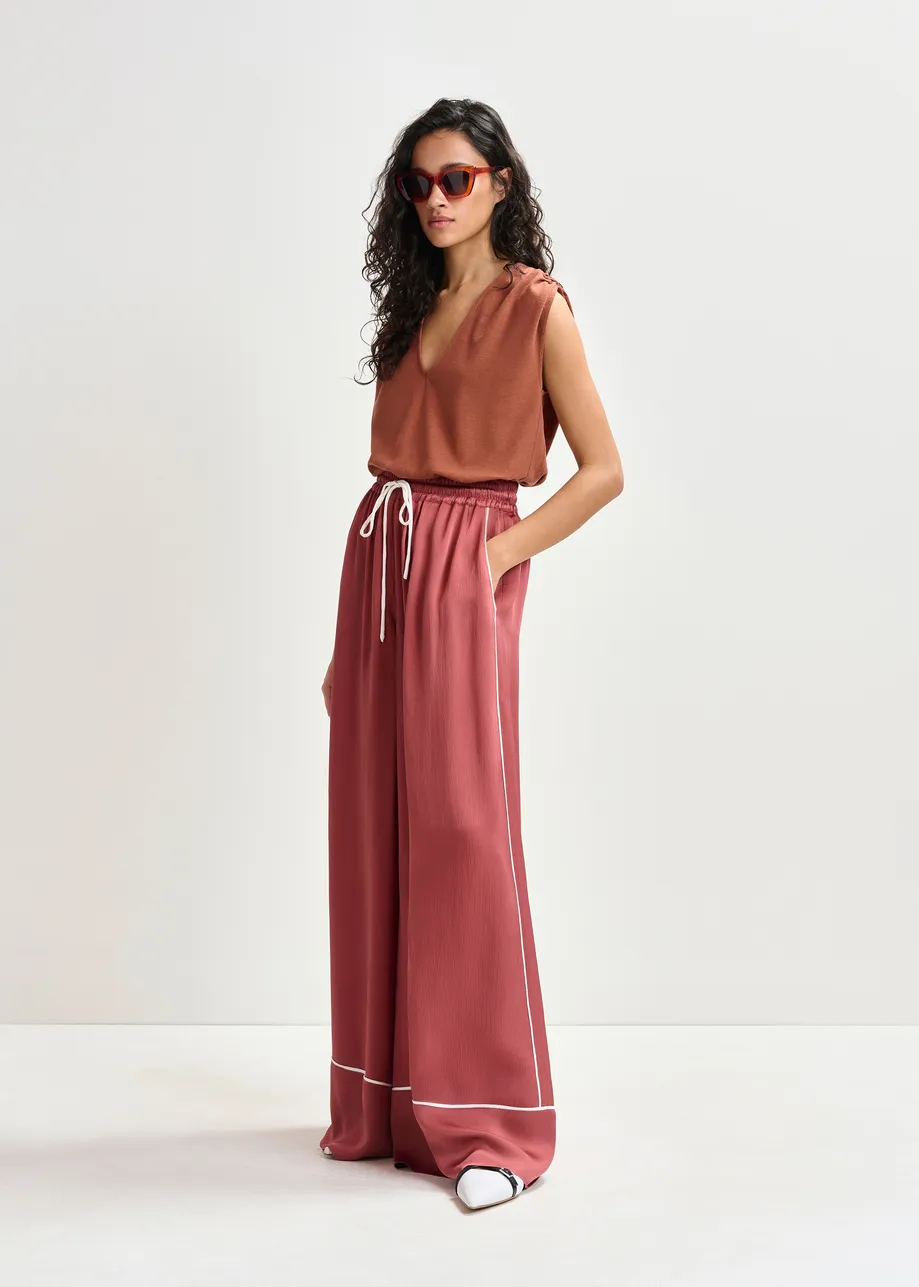 Rust red wide-Leg pants with contrast stitching