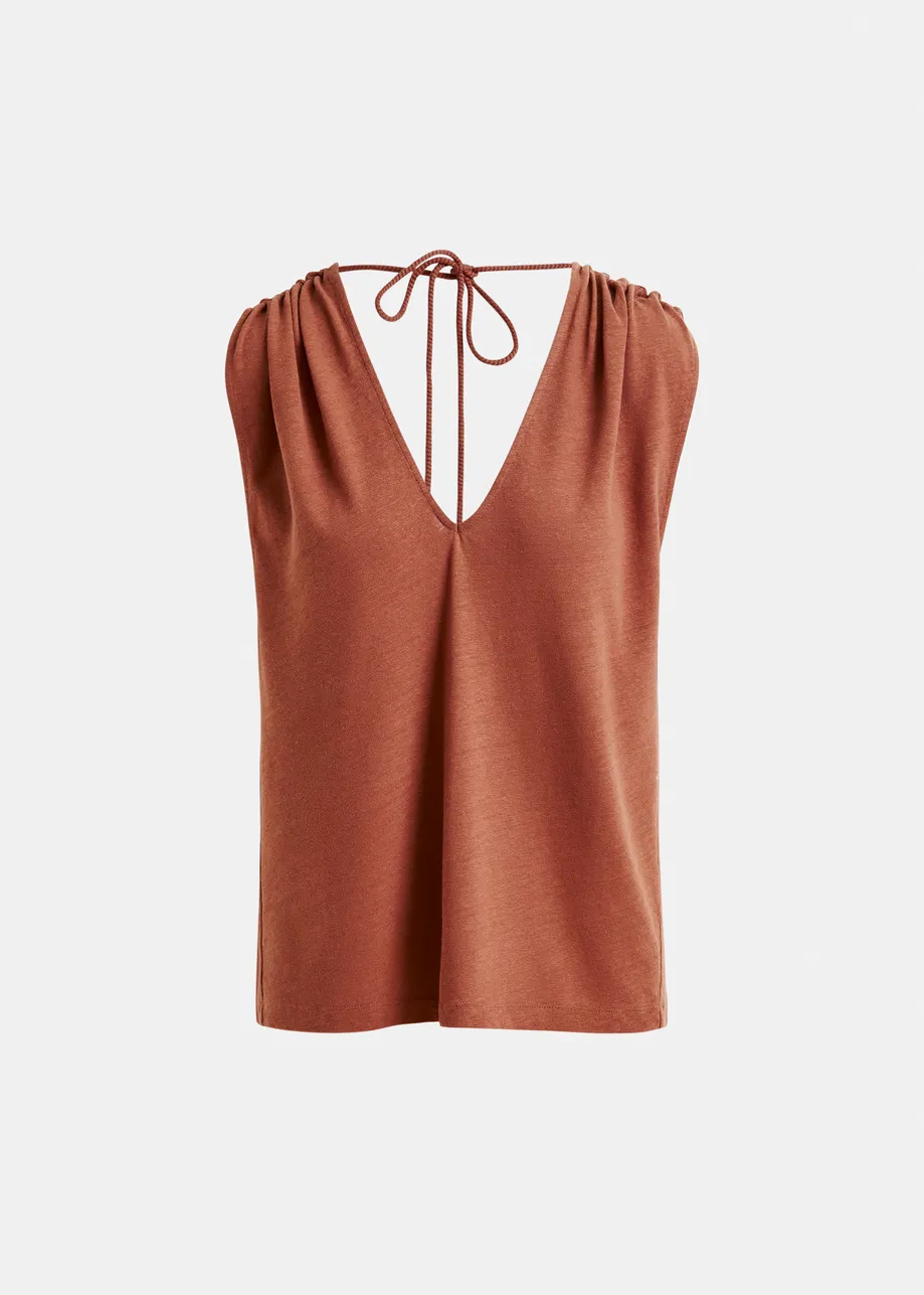 Brown sleeveless cotton-linen blend T-shirt