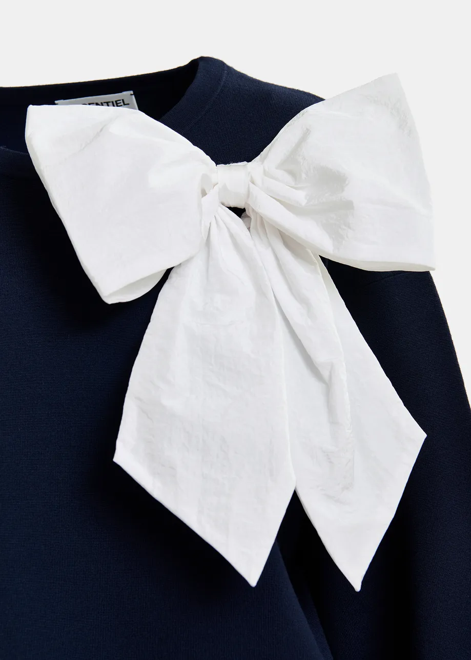  Dark blue and white sweater with removable bow detail