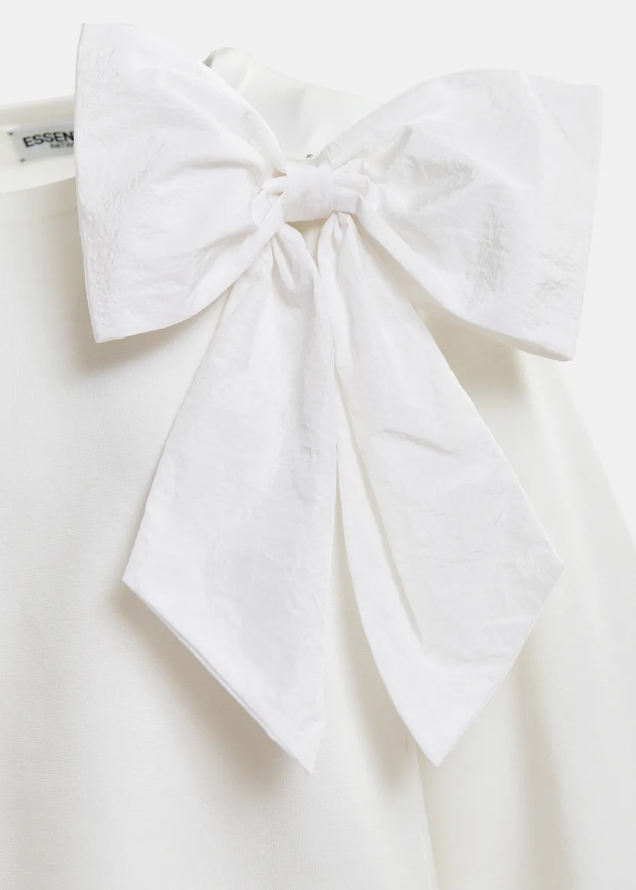 White sweater with removable bow detail