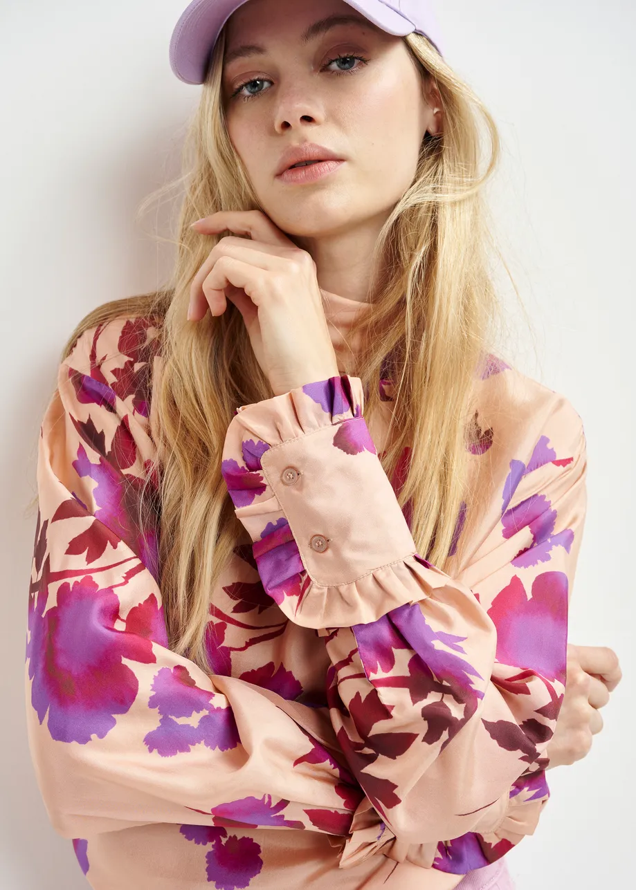 Top de seda con estampado floral, rosa empolvado y morado