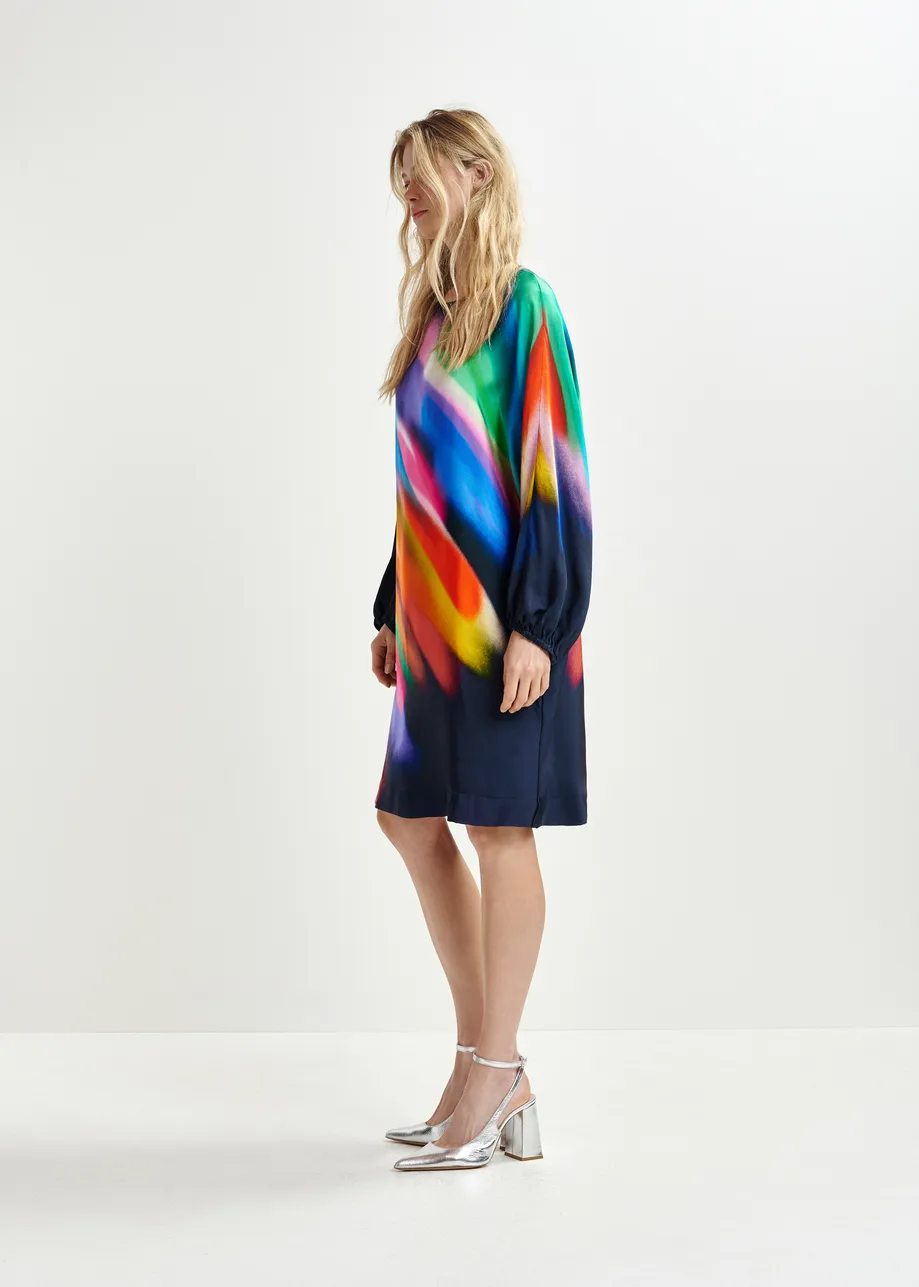 Robe courte bleu foncé et multicolore