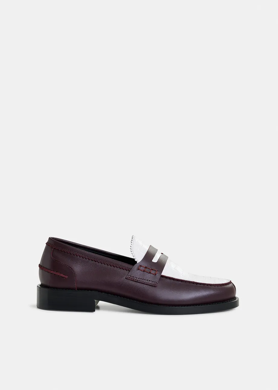 Mocassins en cuir bordeaux et blanc effet croco