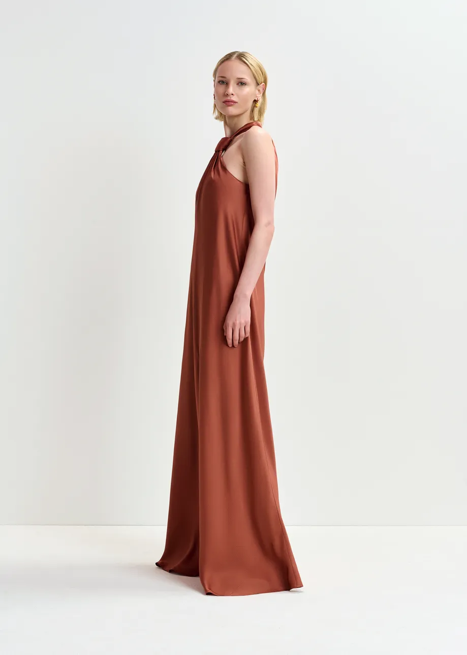 Braunes Neckholder - Maxikleid mit Zierknoten