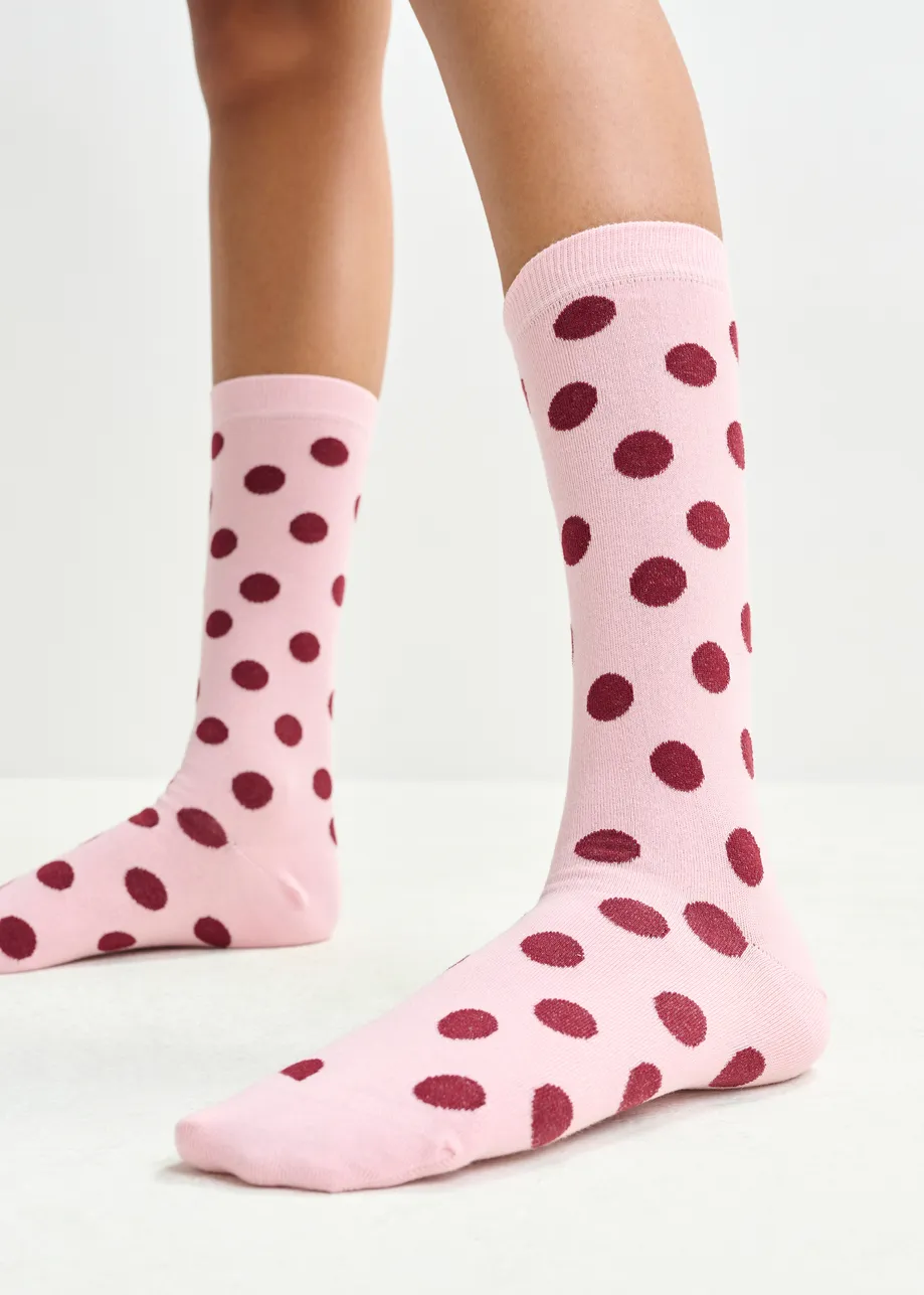 Pink and burgundy polka dot jacquard socks
