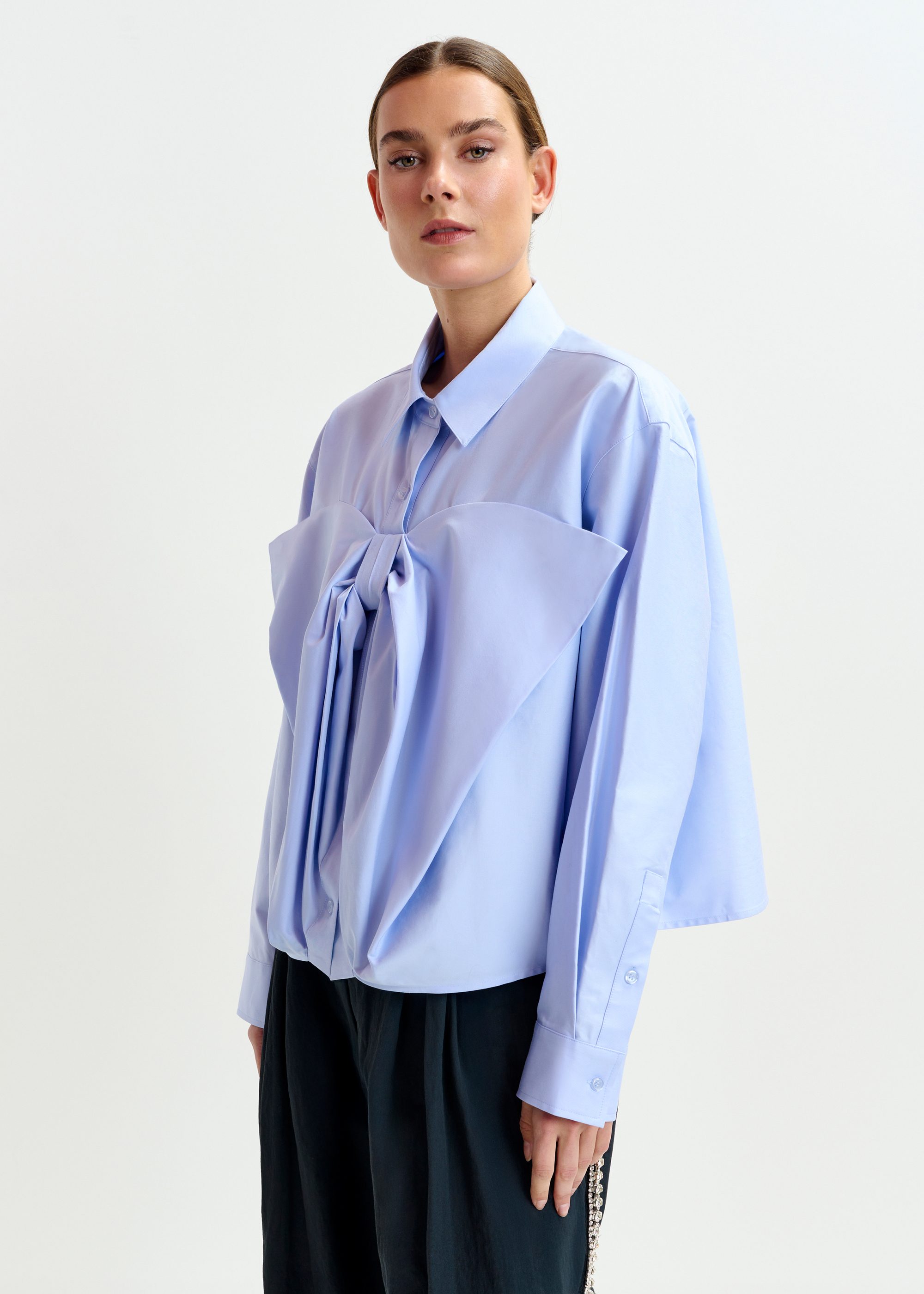 Light blue bow-detailed cotton-blend shirt | Essentiel