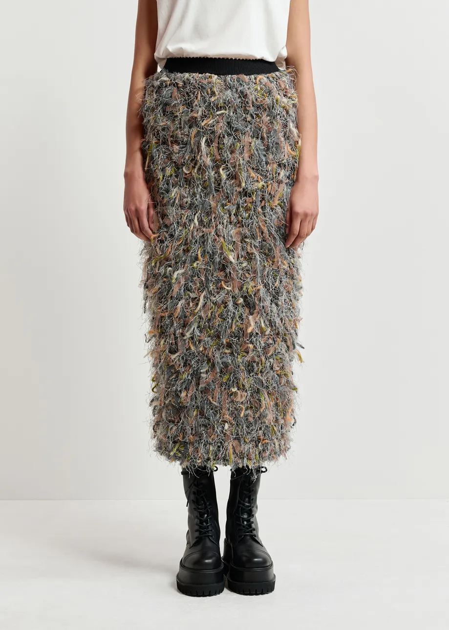 Grauer, beiger und cremefarbener Multi-Faser-Midirock mit Fransen