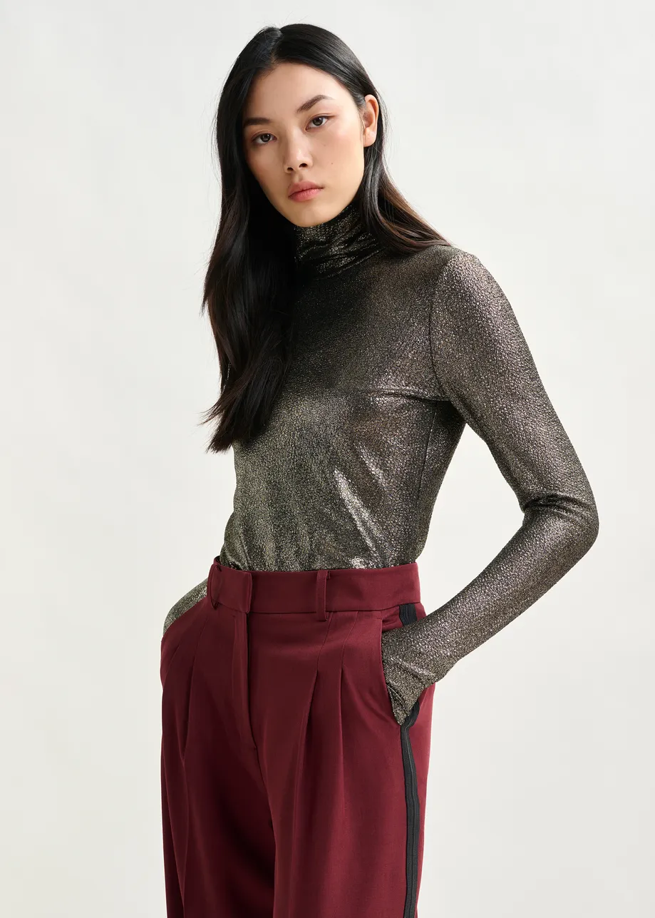 Burgundy tapered pants with crease
