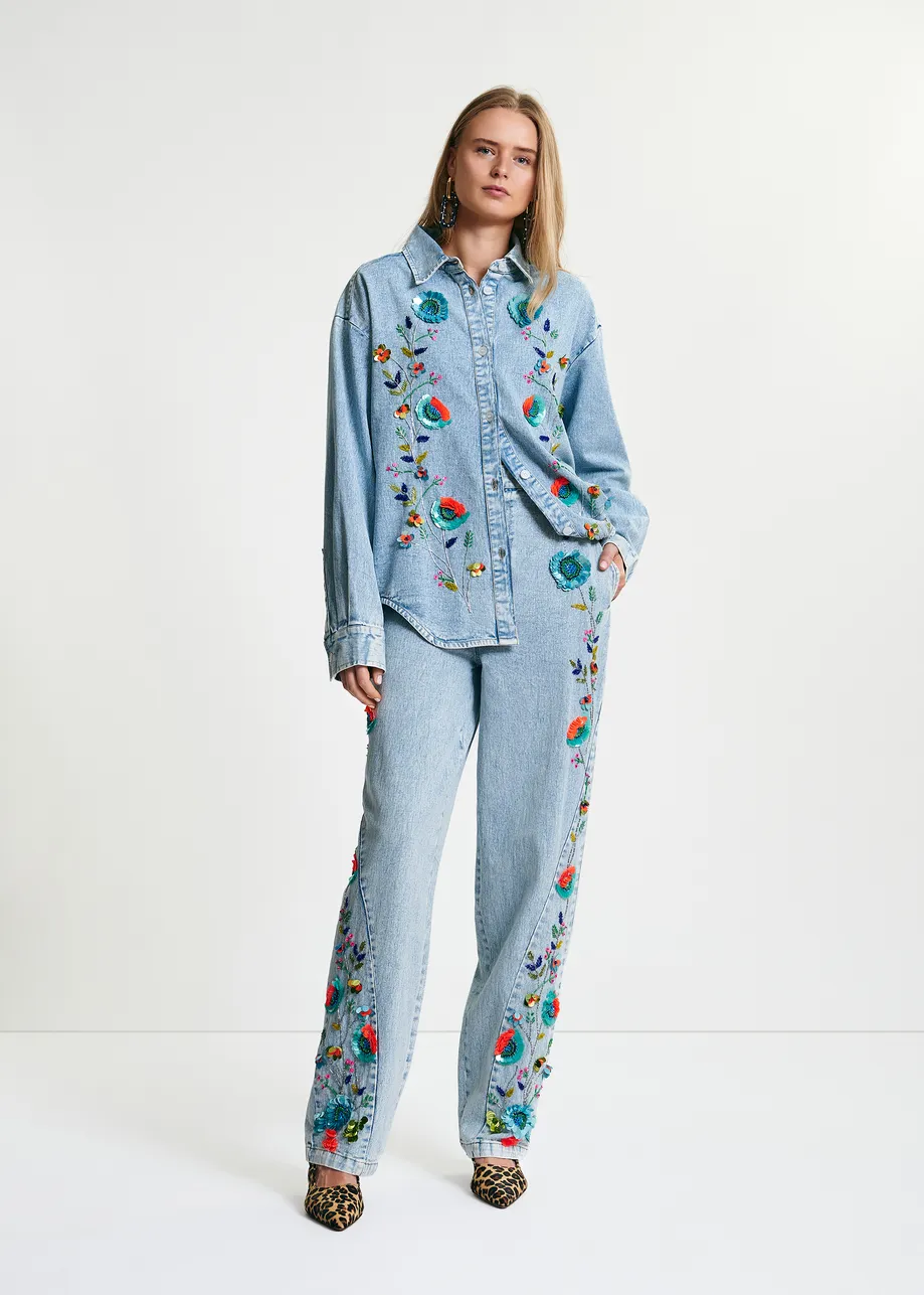 Chemise en denim bleue à fleurs pailletées multicolores
