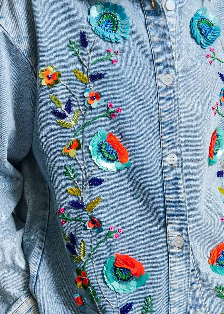Chemise en denim bleue à fleurs pailletées multicolores