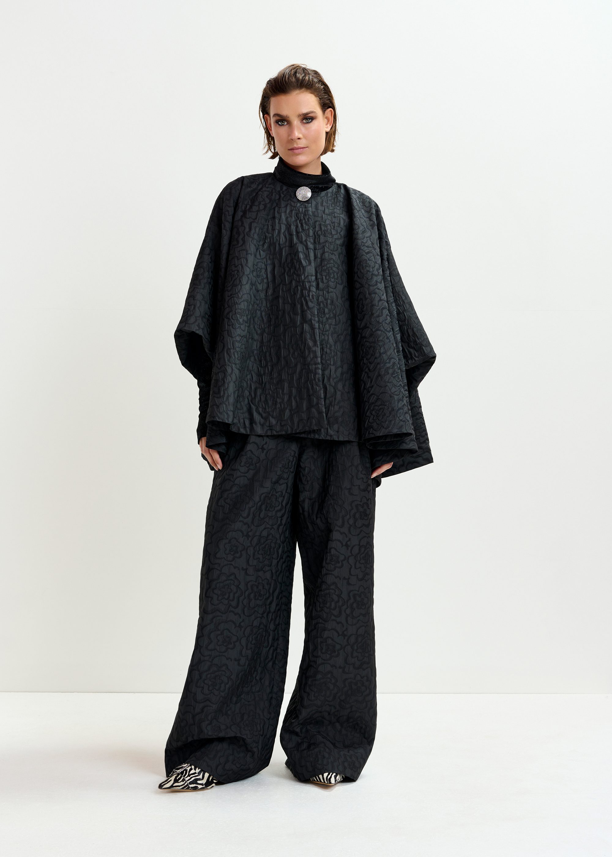 Black jacquard oversized cape jacket | Essentiel Antwerp Europe