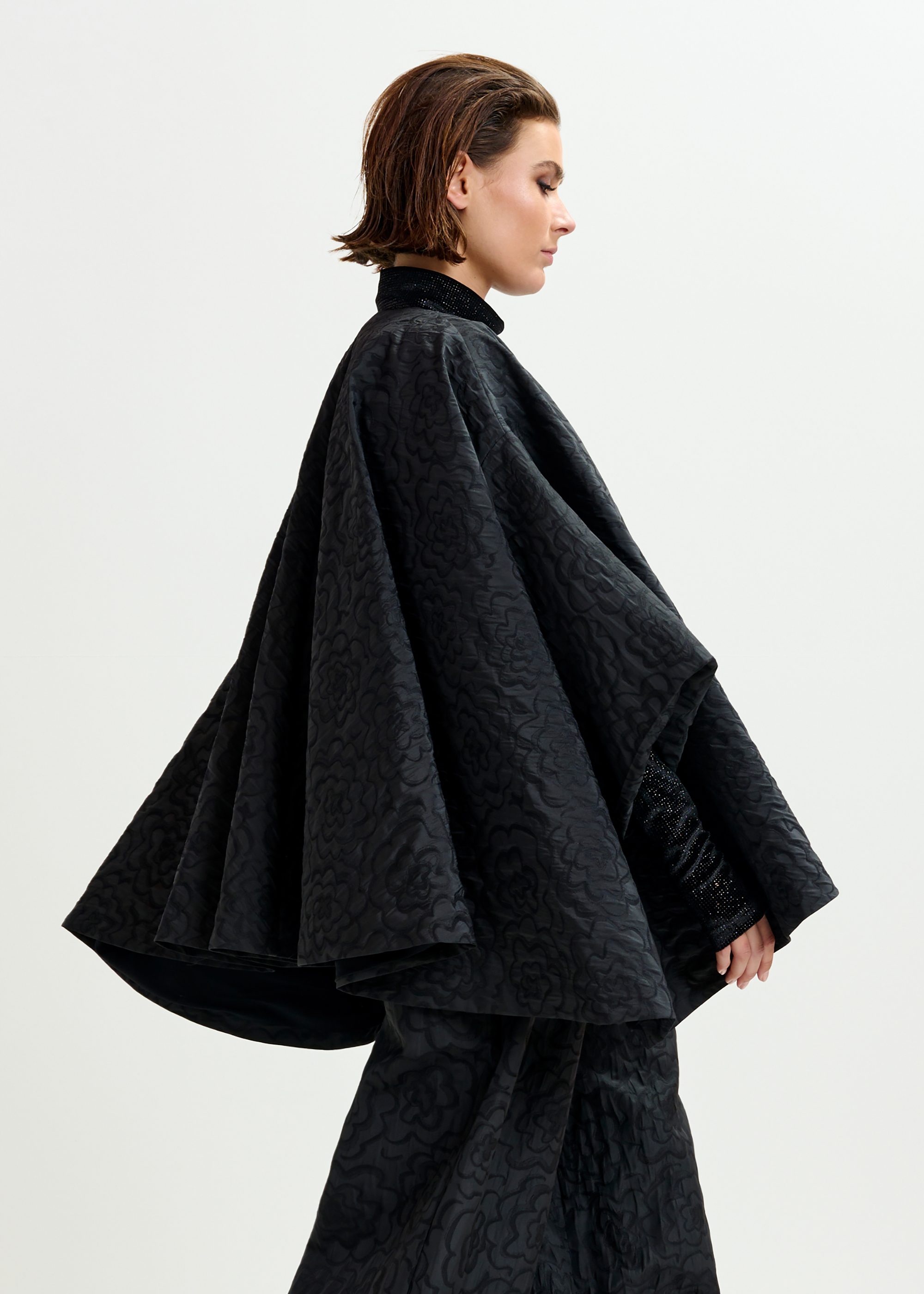 Black jacquard oversized cape jacket | Essentiel Antwerp Spain