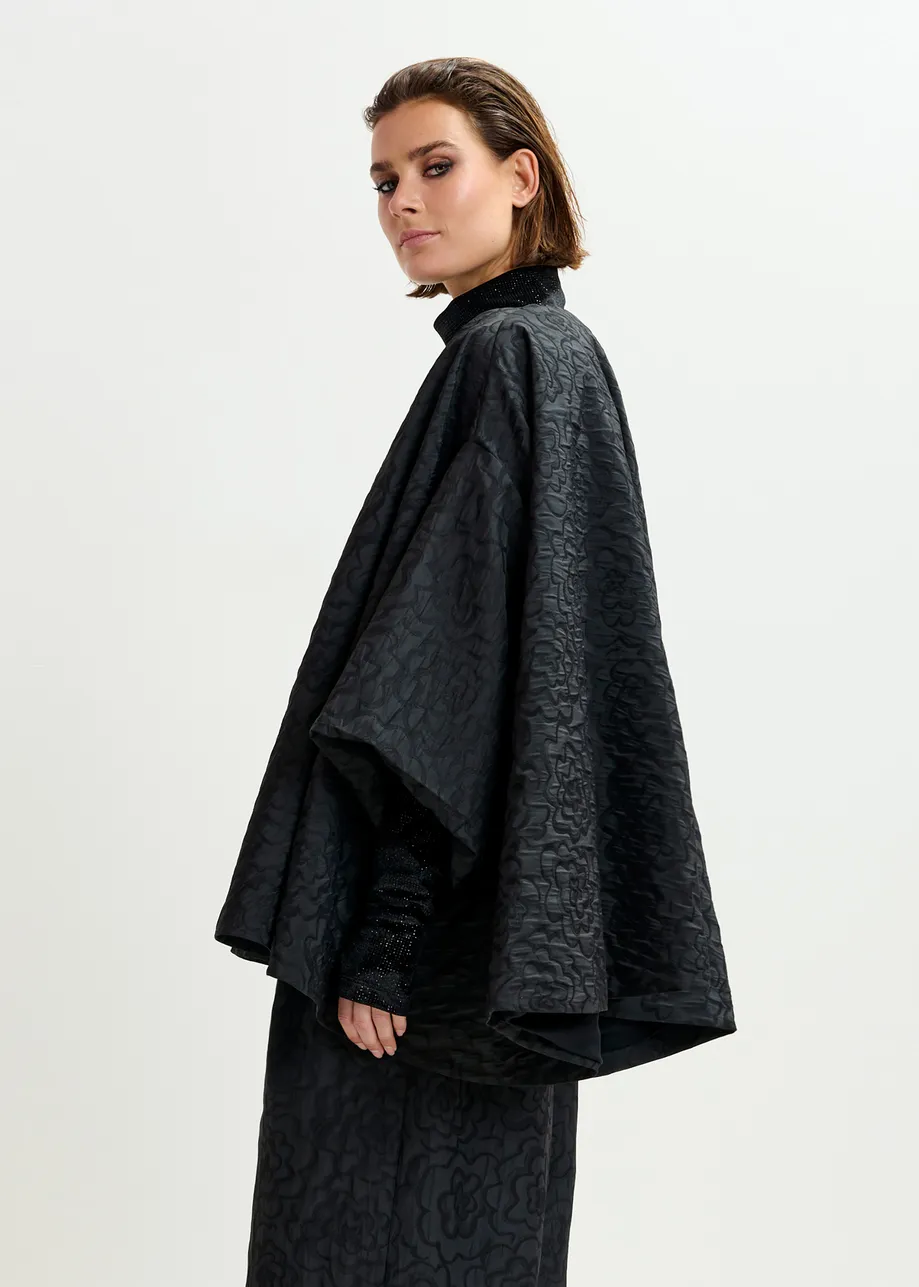 Capa oversize en tejido jacquard, negro