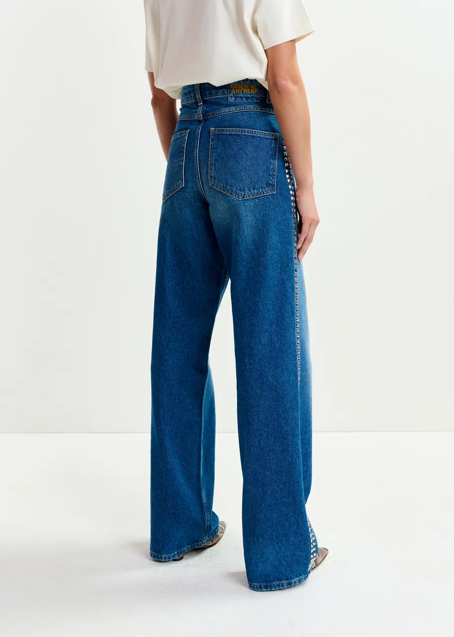  Donkerblauwe rechte jeans met studs