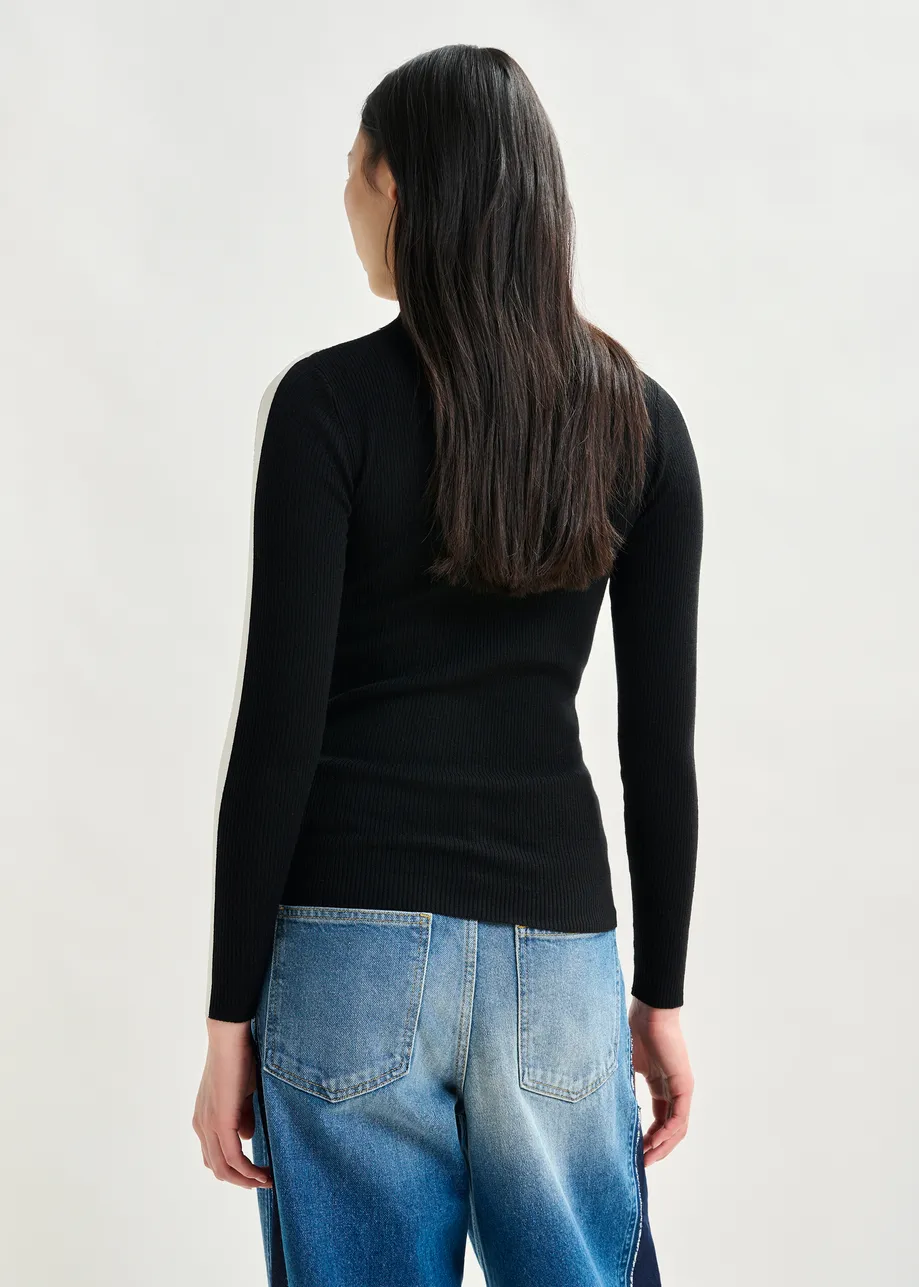 Pull à col roulé brun foncé et bleu