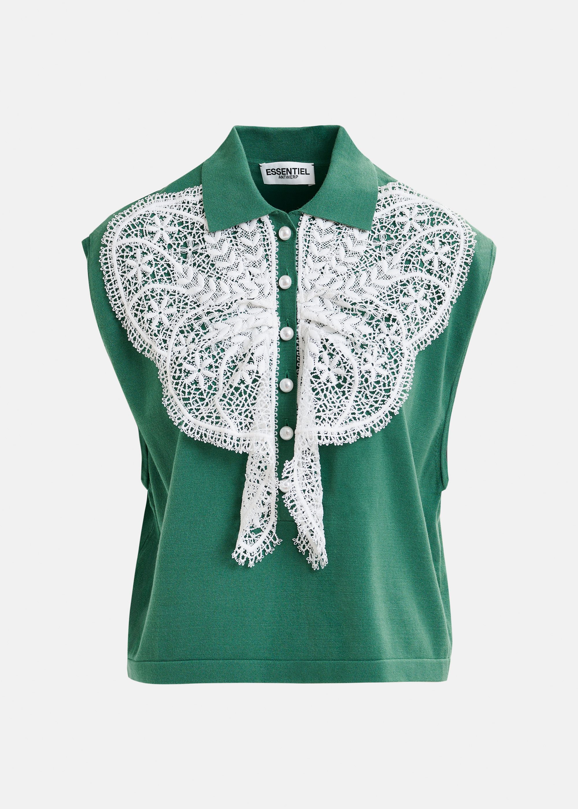 Green and white sleeveless polo with lace details and pearl