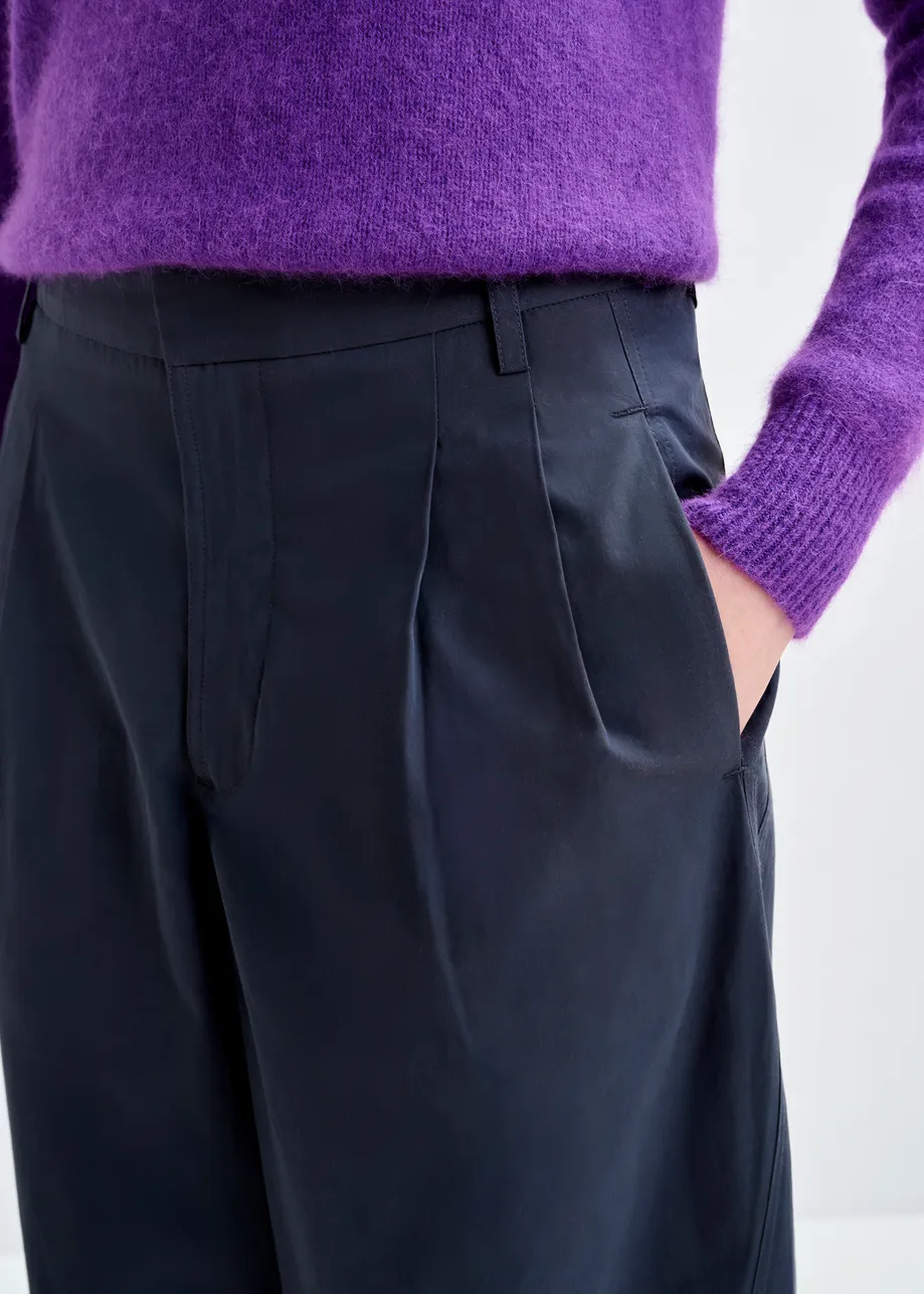 Marineblauwe tapse broek met strasriem