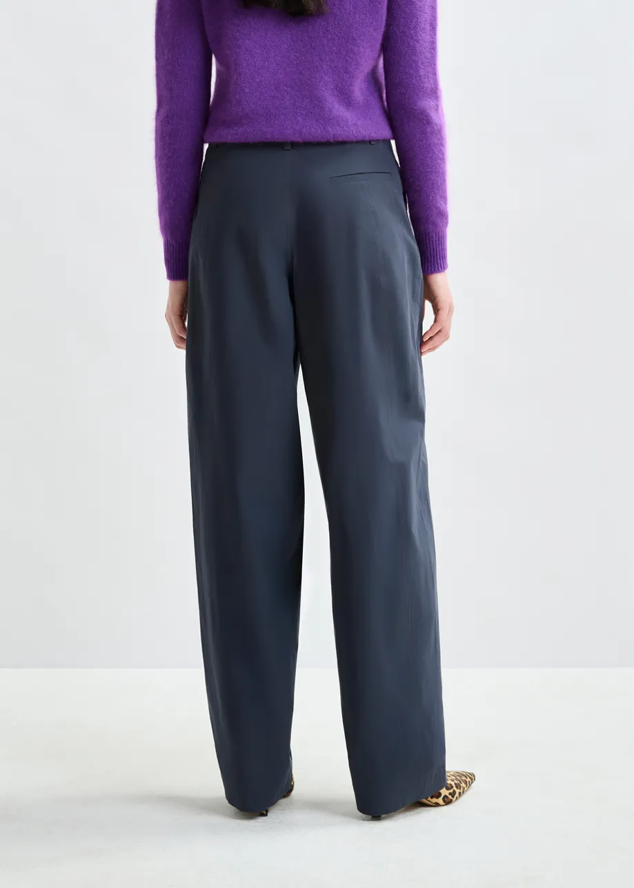 Marineblauwe tapse broek met strasriem