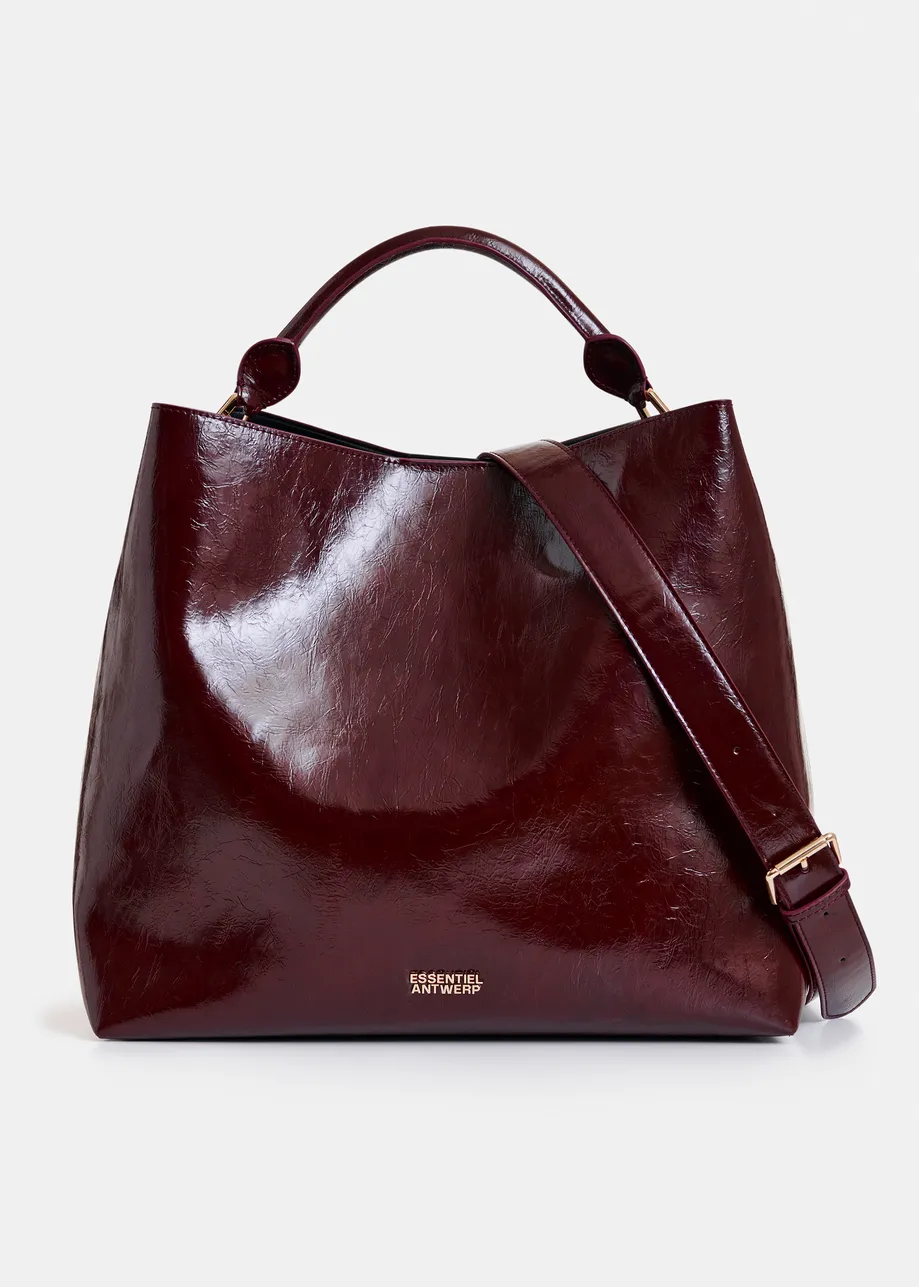 Burgundy glossy shopper bag with detachable shoulder strap