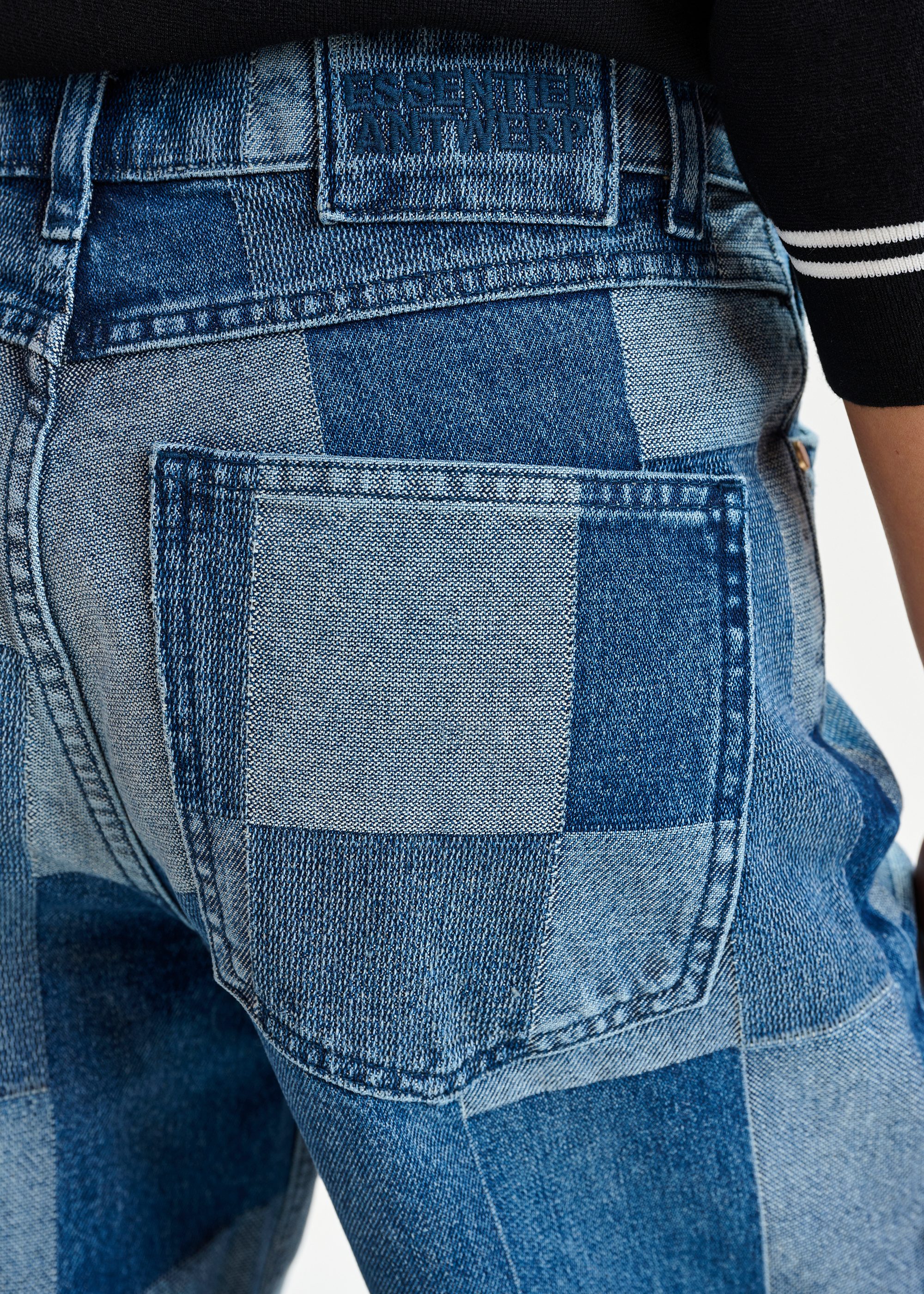Blue straight-leg patchwork blue jeans | Essentiel Antwerp