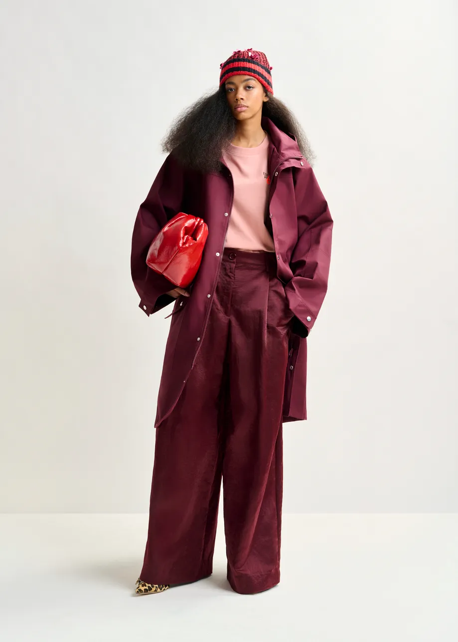 Red medium-sized pouch