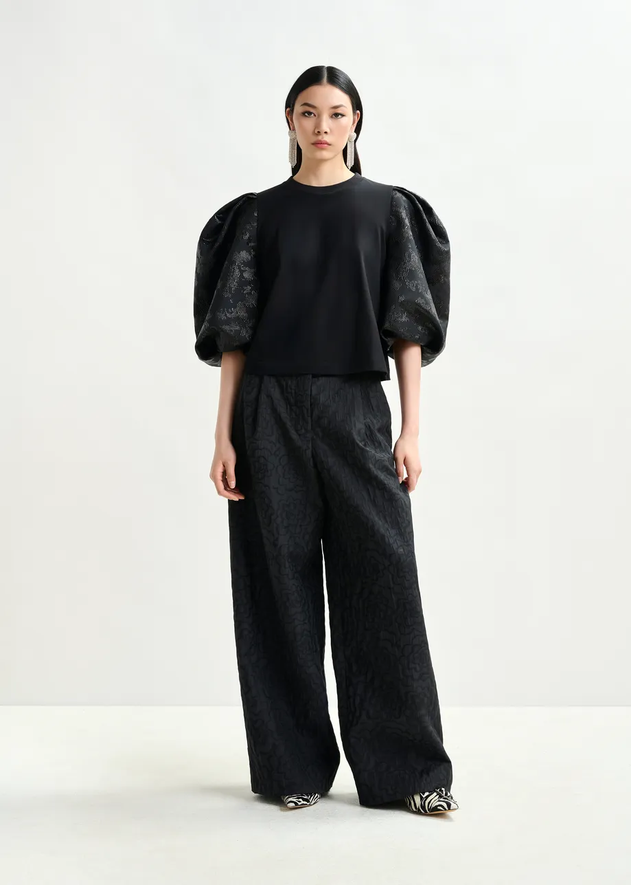 Black jersey T-shirt with voluminous jacquard sleeves