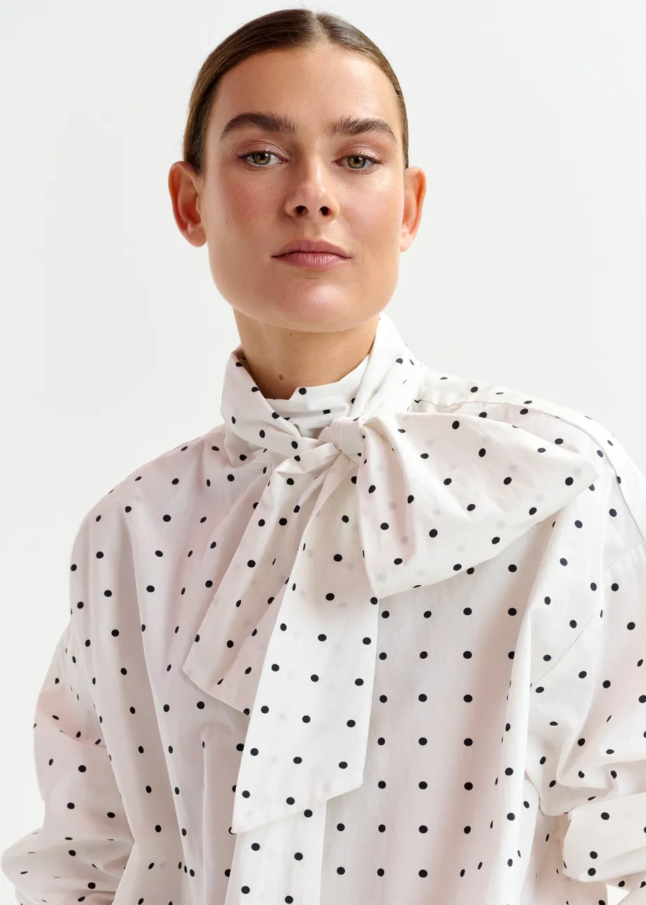 White and black polkadot cotton shirt with pussy bow
