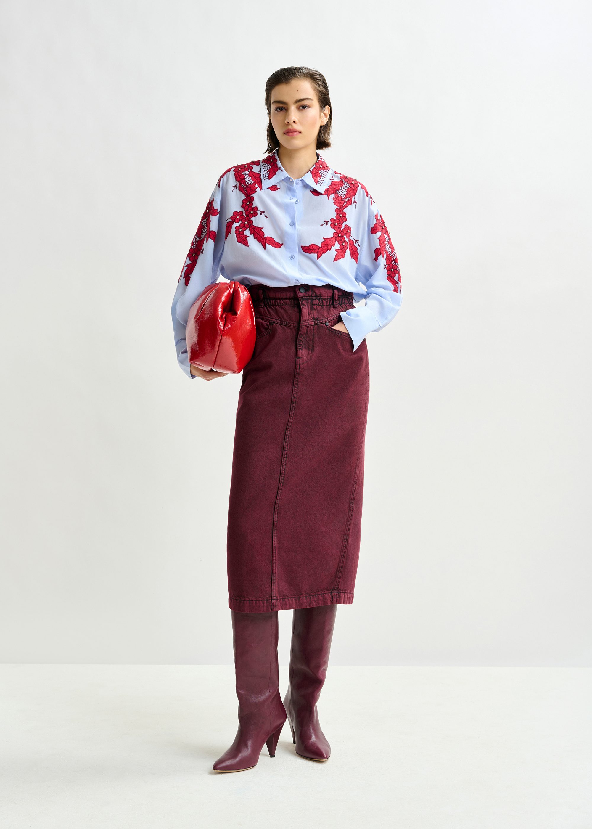 Overdyed Burdundy midi skirt with paperbag waist | Essentiel