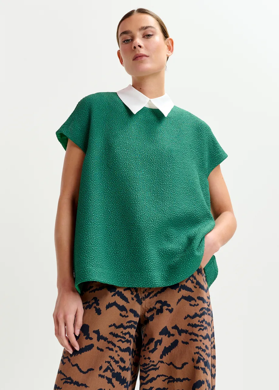 Green textured top with removable collar
