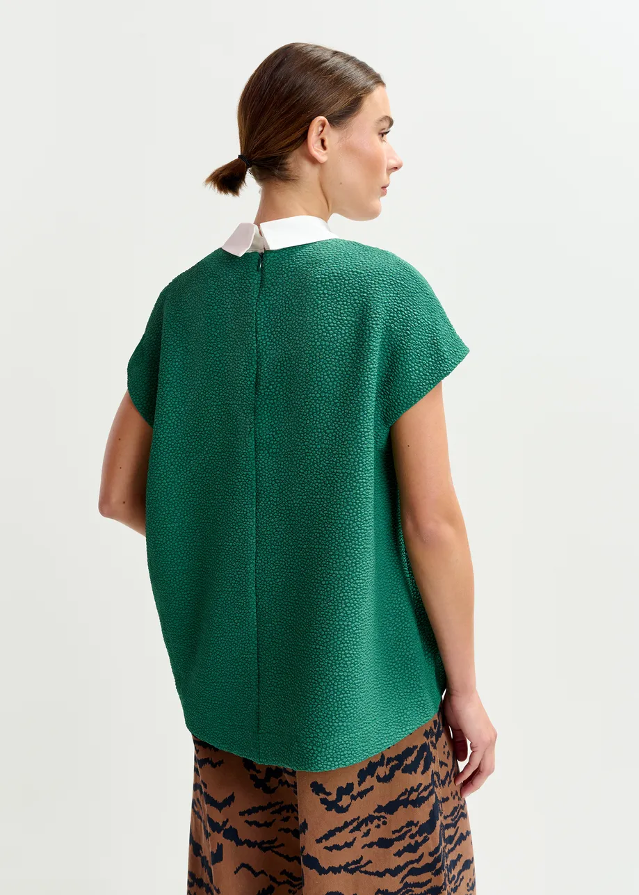 Green textured top with removable collar
