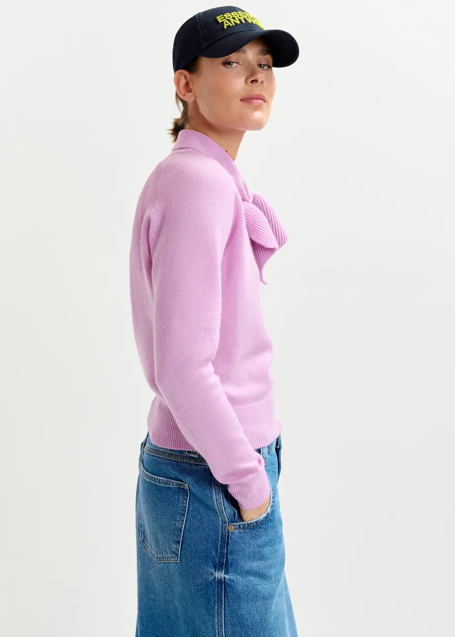 Lilac cashmere sweater with pussy-bow tie