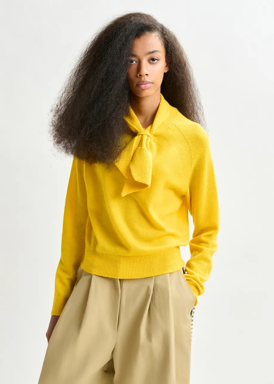 Yellow cashmere sweater with pussy-bow tie