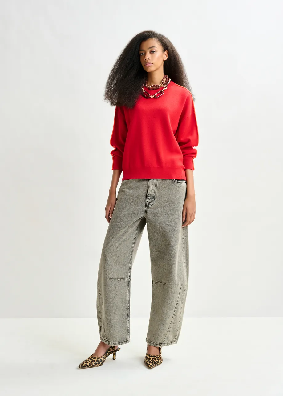 Red and orange knitted sweater with fitted waist