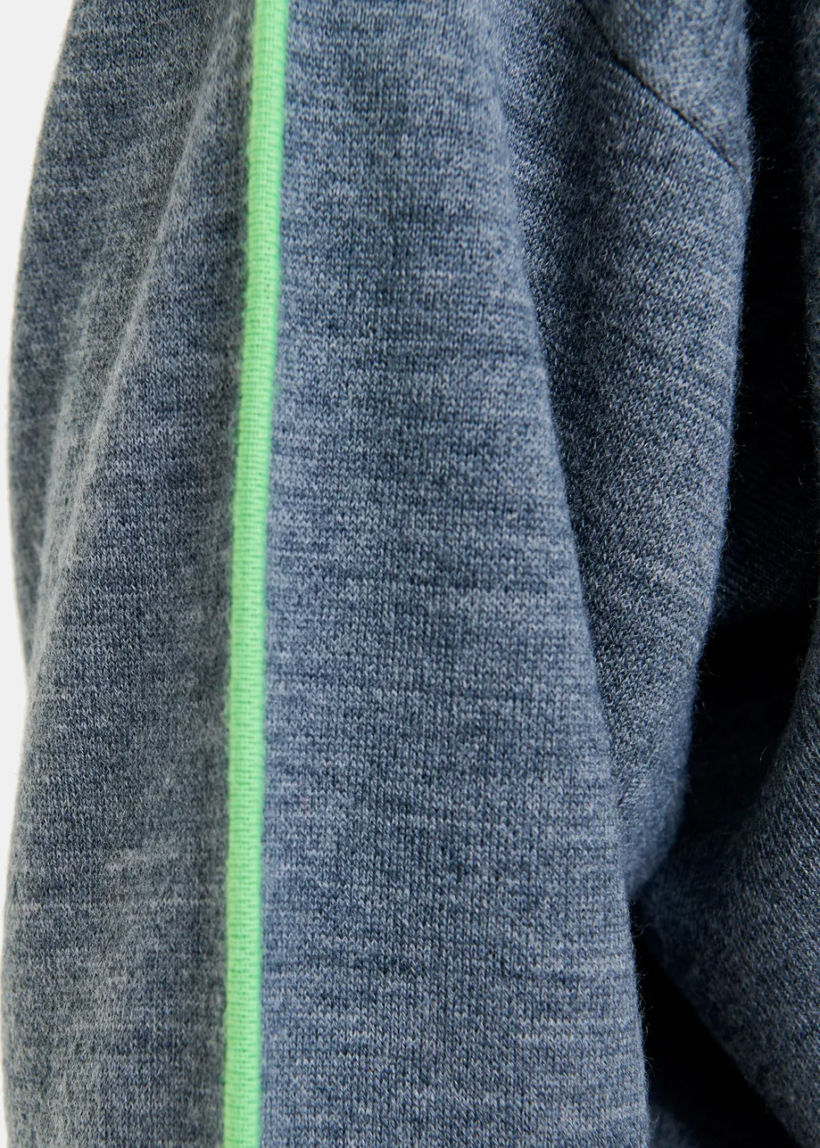 Blue and green knitted sweater with fitted waist